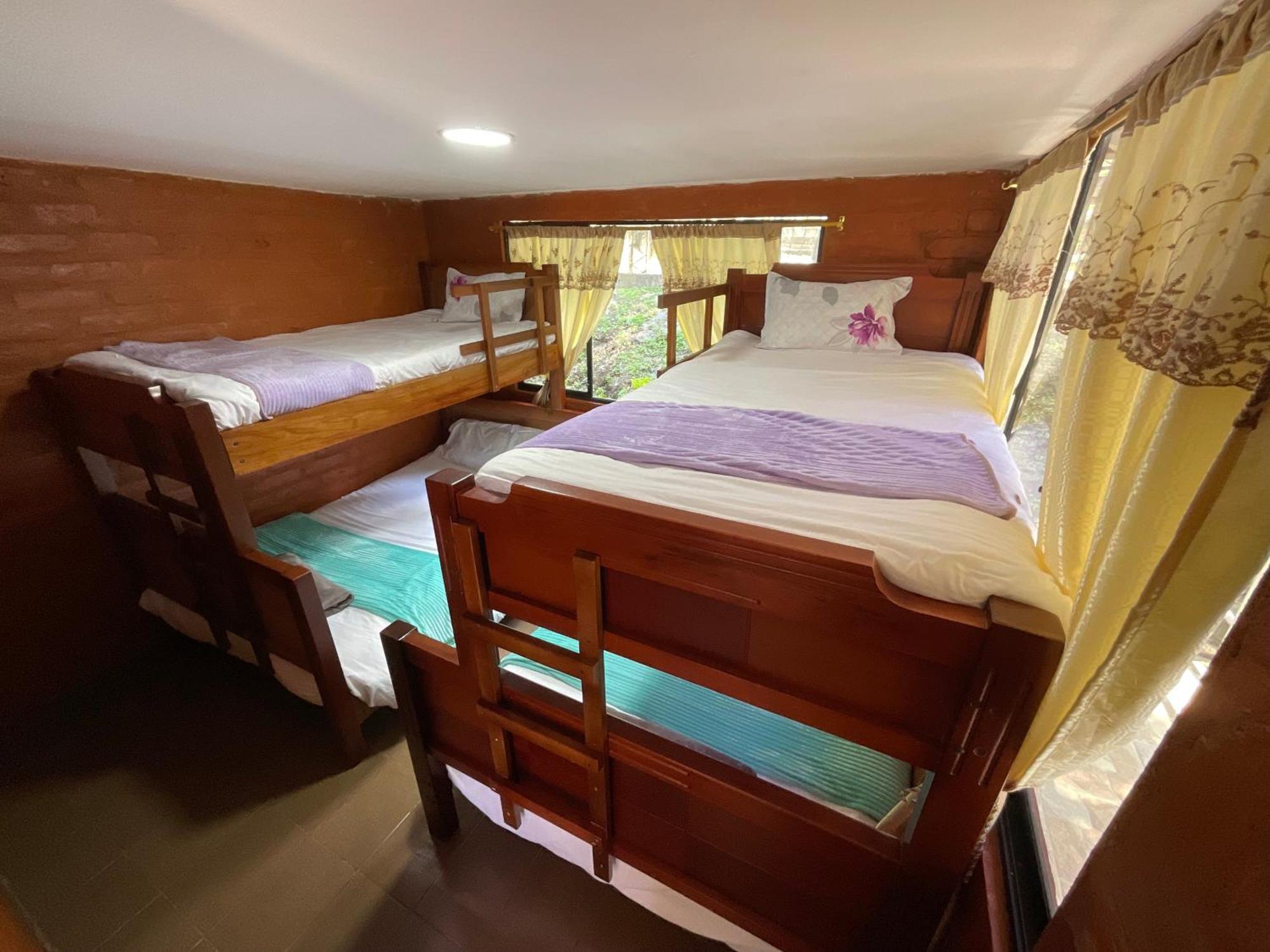 Playita Salomon Hotel Baños Eksteriør billede