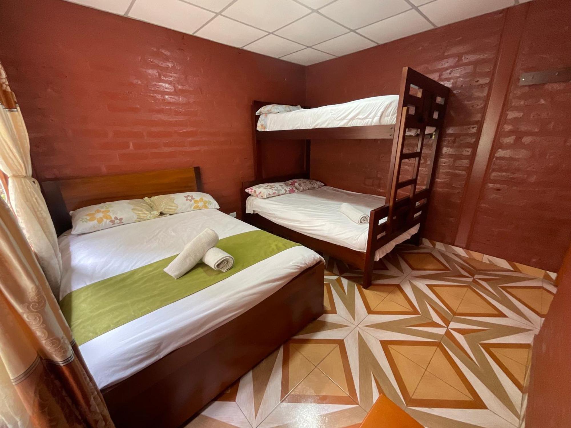 Playita Salomon Hotel Baños Eksteriør billede